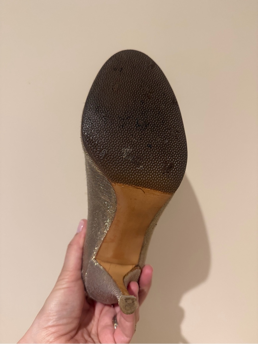 Stuart Weitzman Gold Pointed-Toe Stiletto Pump - Picture 3 of 4
